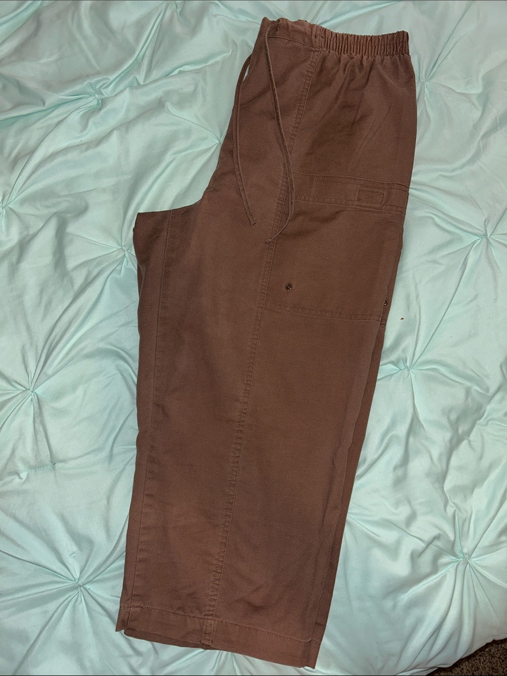 Brown capris